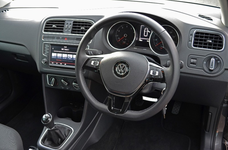 VOLKSWAGEN POLO 1.2 TSI Bluemotion Tech SE 2015