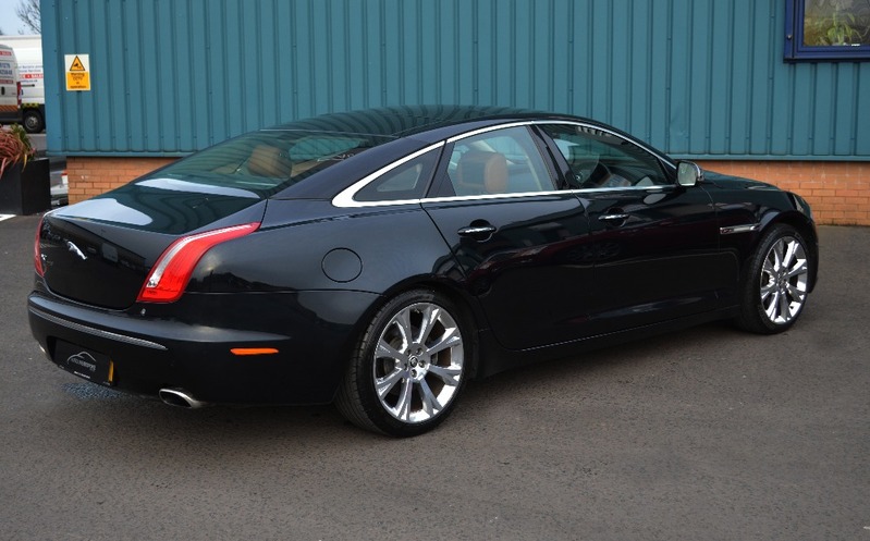 JAGUAR XJ 5.0 V8 Portfolio 2011