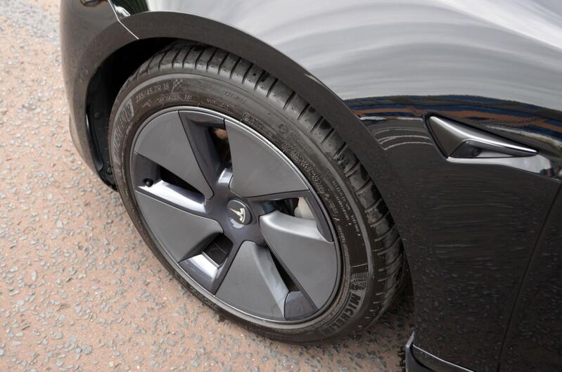 TESLA MODEL 3 (Dual Motor) Long Range 2021