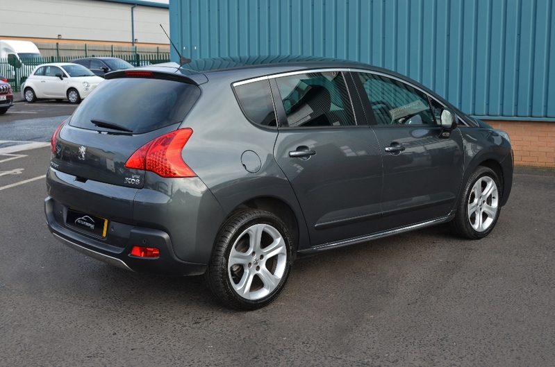 PEUGEOT 3008 1.6 E-HDI Allure EGC 2012