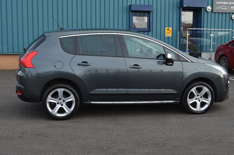 PEUGEOT 3008 1.6 E-HDI Allure EGC 2012