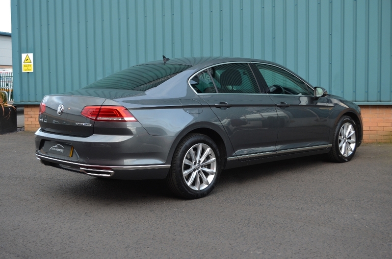 VOLKSWAGEN PASSAT 2.0 TDI SE Business 15 2015