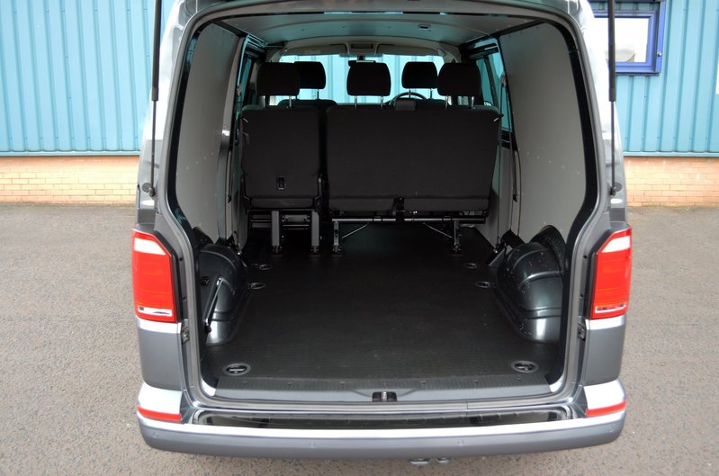 VOLKSWAGEN TRANSPORTER Combi T32 Highline 66 2016