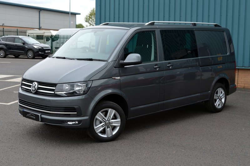 VOLKSWAGEN TRANSPORTER Combi T32 Highline 66 2016