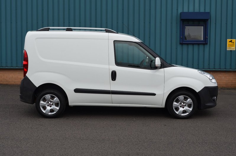 FIAT DOBLO 1.3 Multijet II SX 63 2014