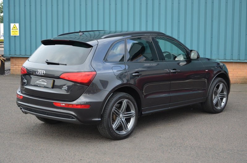 AUDI Q5 2.0 TDI S Line Plus Quattro 15 2015