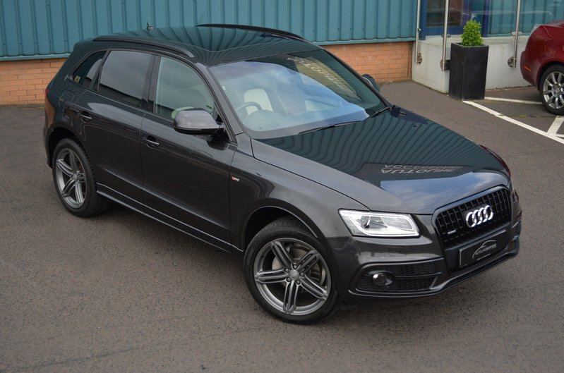 AUDI Q5 2.0 TDI S Line Plus Quattro 15 2015