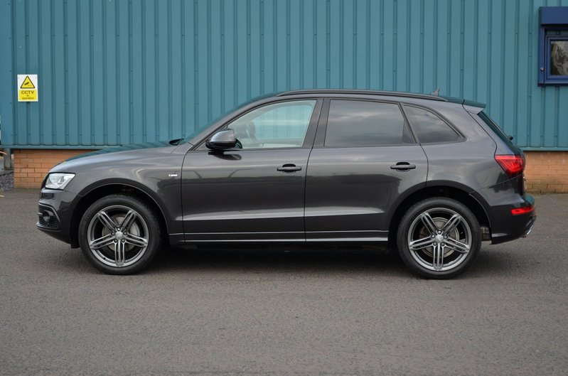 AUDI Q5 2.0 TDI S Line Plus Quattro 15 2015