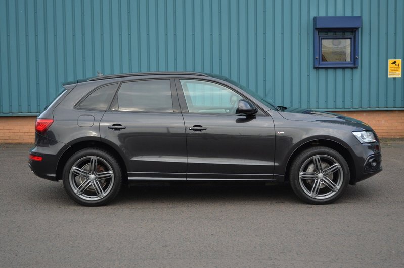 AUDI Q5 2.0 TDI S Line Plus Quattro 15 2015