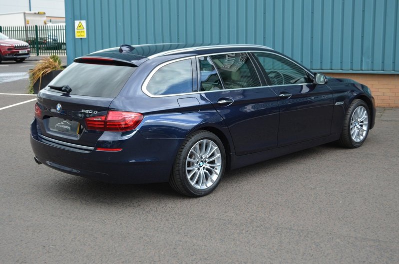 BMW 5 SERIES 520d Luxury Touring 64 2014