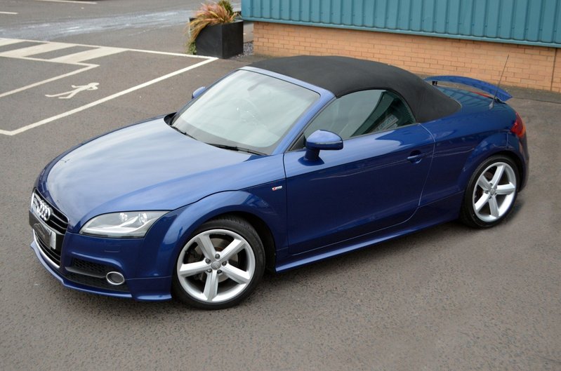 AUDI TT 2.0 TFSI S Line Roadster 11 2011