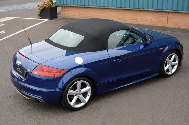 AUDI TT 2.0 TFSI S Line Roadster 11 2011