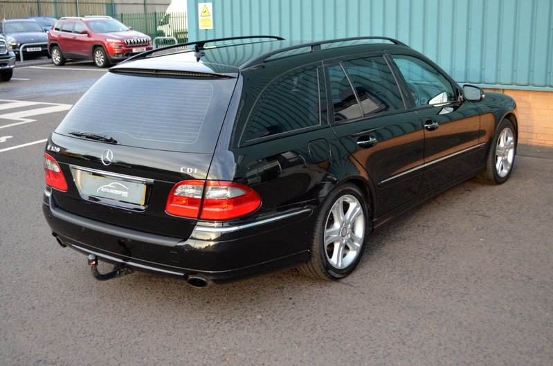 MERCEDES-BENZ E CLASS E320 CDI Avantgarde 09 2009