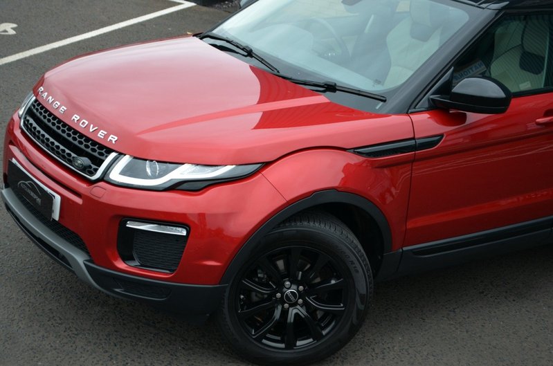 LAND ROVER RANGE ROVER Evoque 2.0 ED4 SE TECH 65 2015