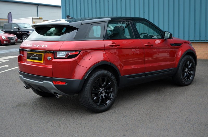 LAND ROVER RANGE ROVER Evoque 2.0 ED4 SE TECH 65 2015