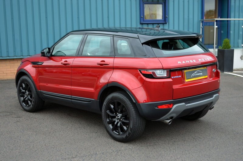 LAND ROVER RANGE ROVER Evoque 2.0 ED4 SE TECH 65 2015