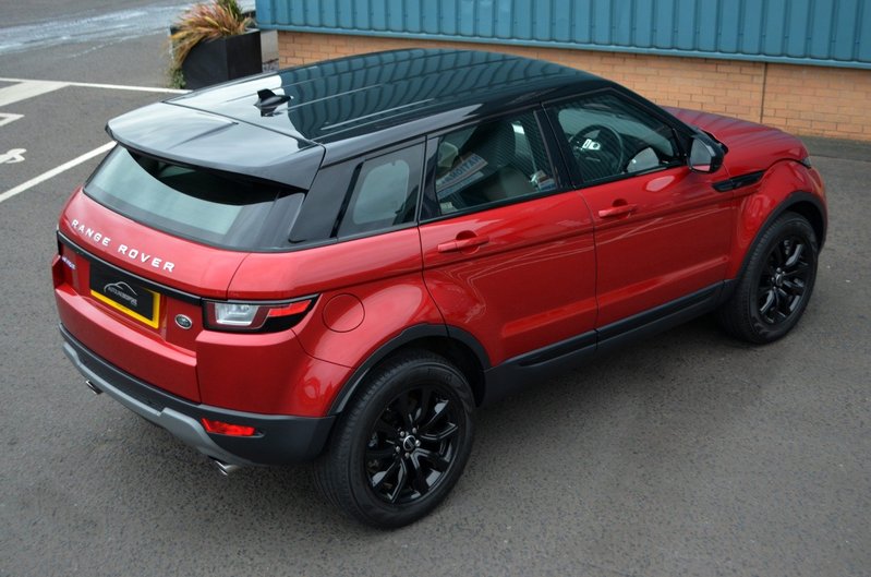 LAND ROVER RANGE ROVER Evoque 2.0 ED4 SE TECH 65 2015