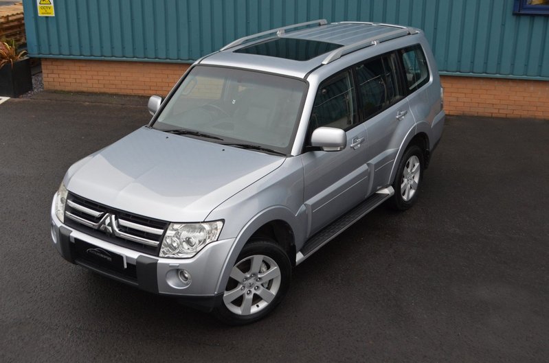 MITSUBISHI SHOGUN 3.2 DI-DC Elegance LWB 09 2009