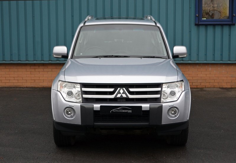 MITSUBISHI SHOGUN 3.2 DI-DC Elegance LWB 09 2009