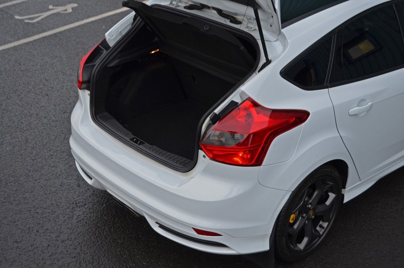 FORD FOCUS 2.0T ST-2 13 2013