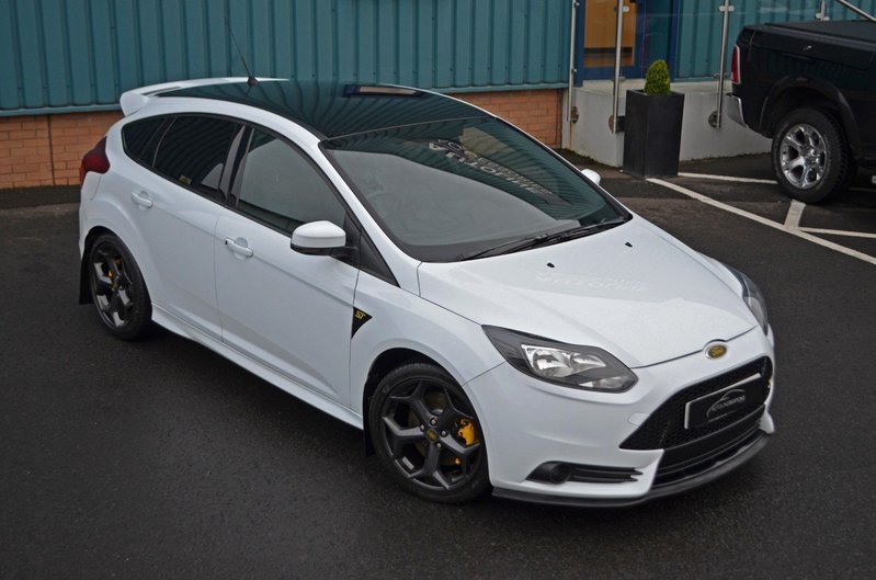 FORD FOCUS 2.0T ST-2 13 2013