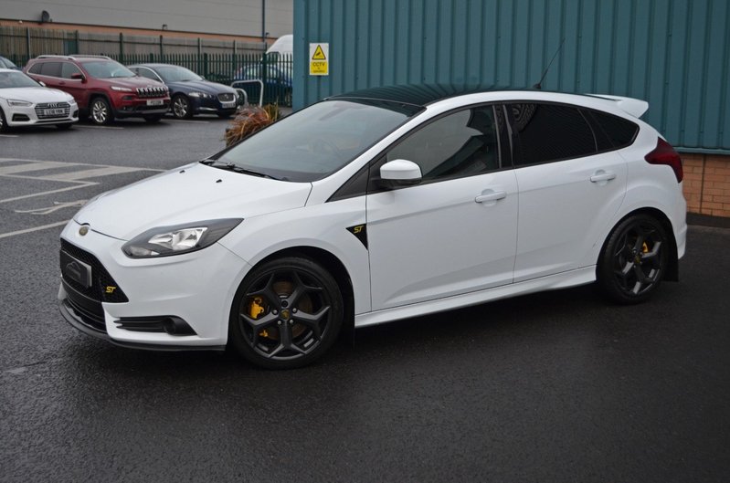 FORD FOCUS 2.0T ST-2 13 2013