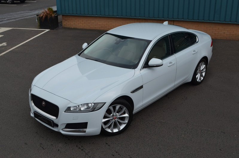 JAGUAR XF 2.0 TD Prestige 65 2016