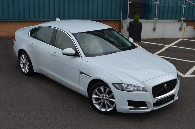 JAGUAR XF 2.0 TD Prestige 65 2016