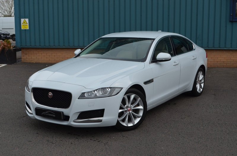 JAGUAR XF 2.0 TD Prestige 65 2016