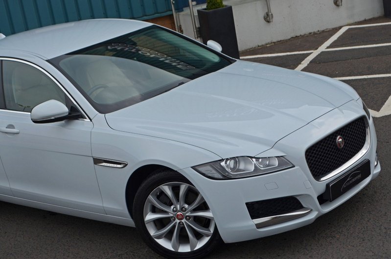 JAGUAR XF 2.0 TD Prestige 65 2016