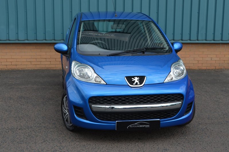 PEUGEOT 107 1.0 Urban 61 2011