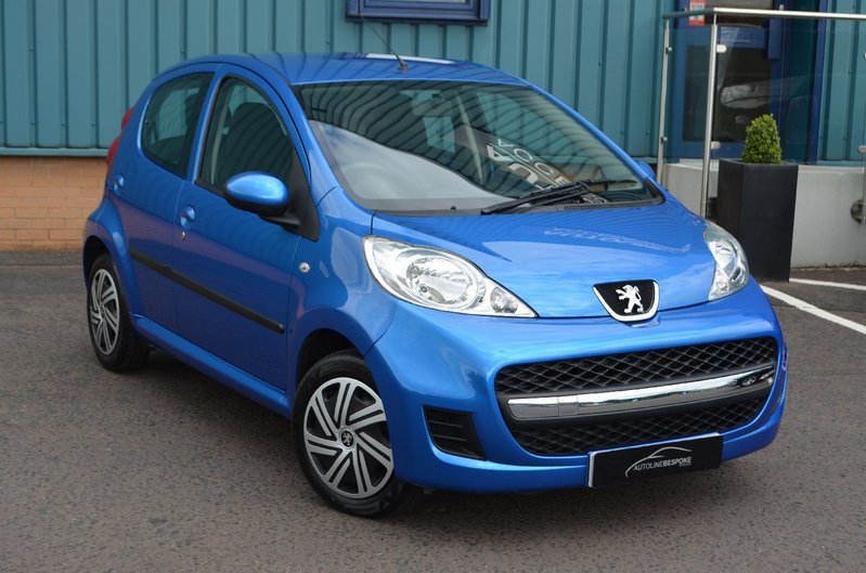 PEUGEOT 107 1.0 Urban 61 2011