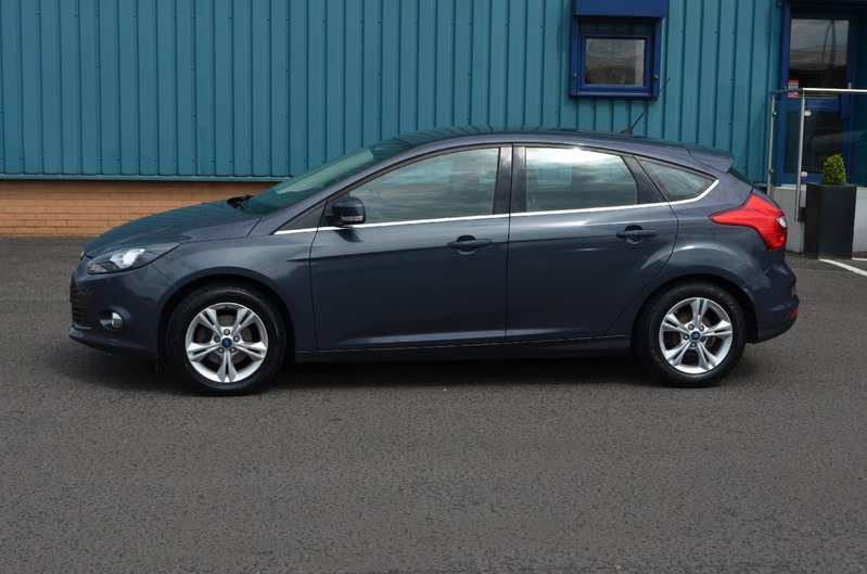 FORD FOCUS 1.6 Ti-VCT Zetec 11 2011