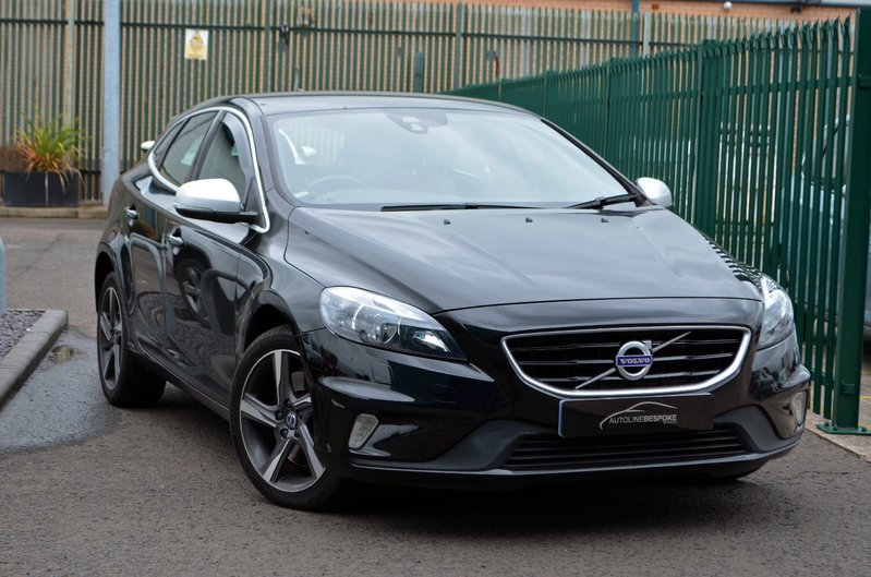 VOLVO V40 2.0 D4 R-Design 2015