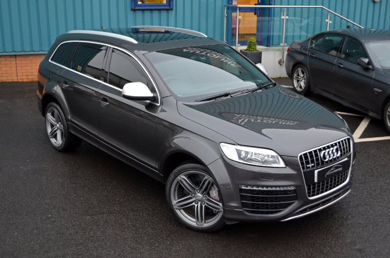 AUDI Q7 6.0 V12 Quattro 2011