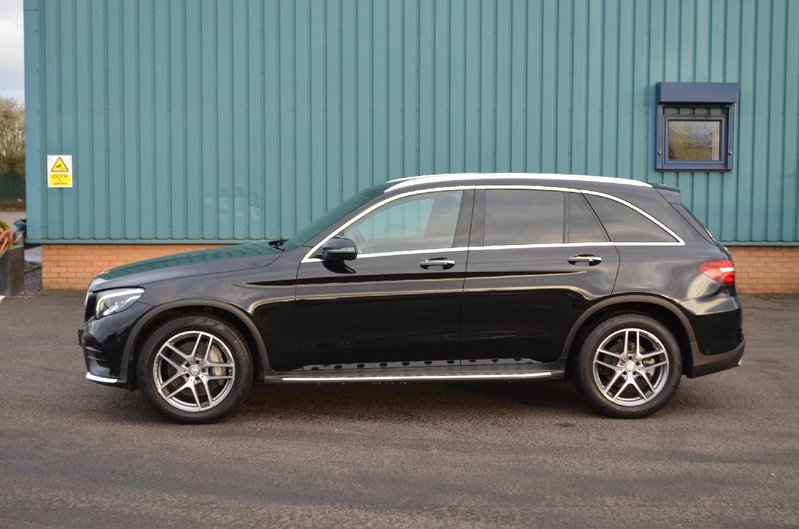 MERCEDES-BENZ GLC CLASS 220d AMG Line Premium G-Tronic 4Matic 16 2016