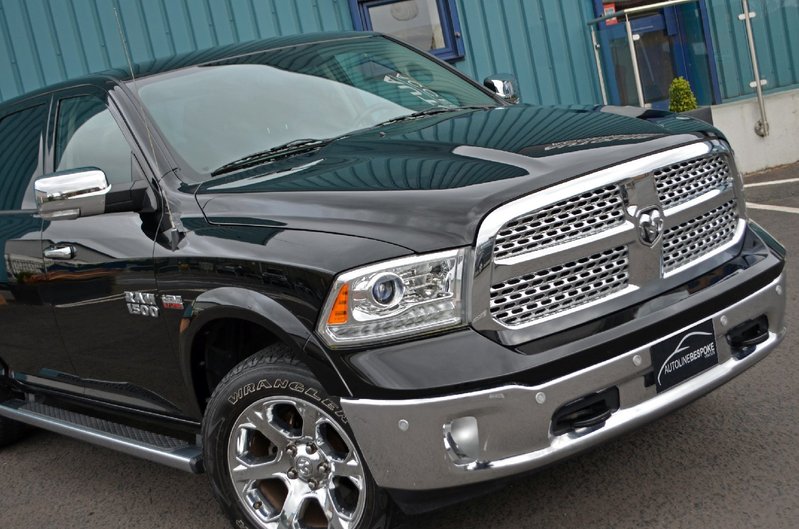 DODGE RAM 5.7 V8 Laramie Crew Cab 65 2015