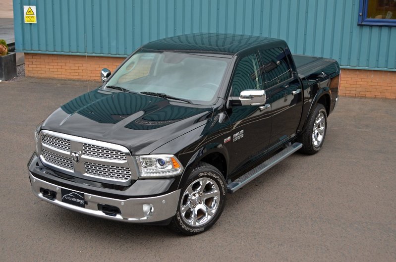 DODGE RAM 5.7 V8 Laramie Crew Cab 65 2015