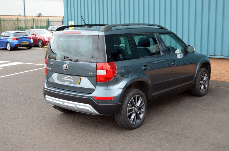 SKODA YETI 1.2 TSI SE Drive Outdoor DSG 17 2017