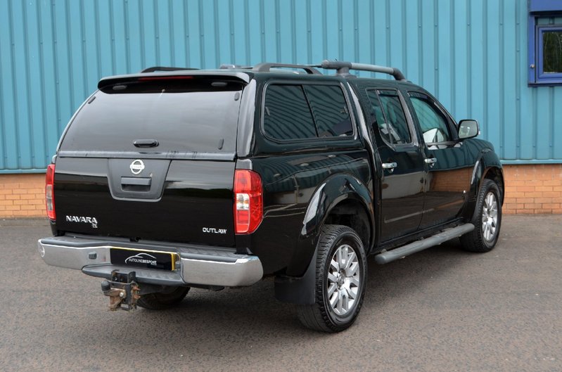 NISSAN NAVARA 3.0 dCi V6 Outlaw Double Cab 64 2014