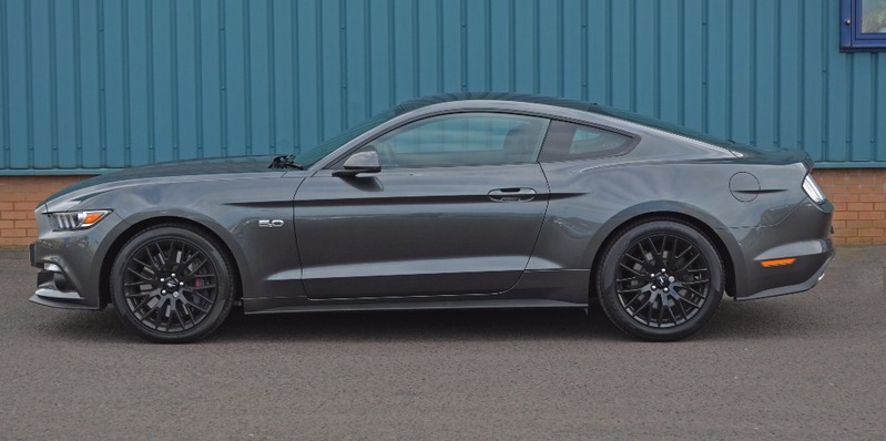 FORD MUSTANG 5.0 V8 GT Fastback 16 2016