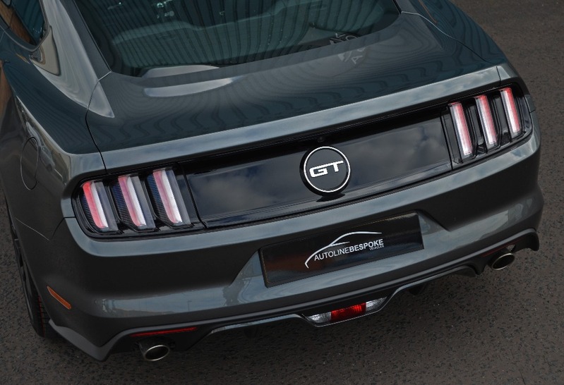 FORD MUSTANG 5.0 V8 GT Fastback 16 2016