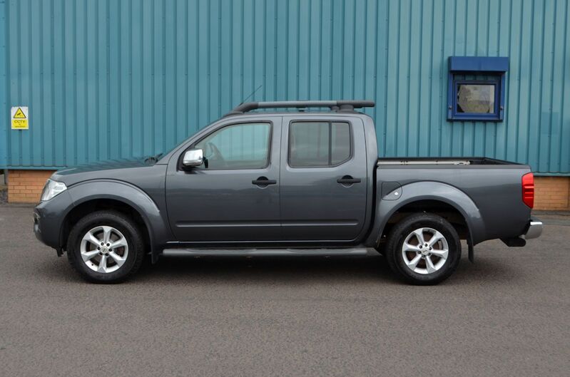 NISSAN NAVARA 2.5 DCI TEKNA 64 2015